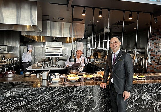 Nampei Miyazato el riguroso maître del Dining Buffet