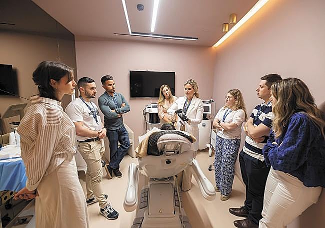 Práctica con ecografía en el curso precongreso. (Carlos Díaz-Recio)