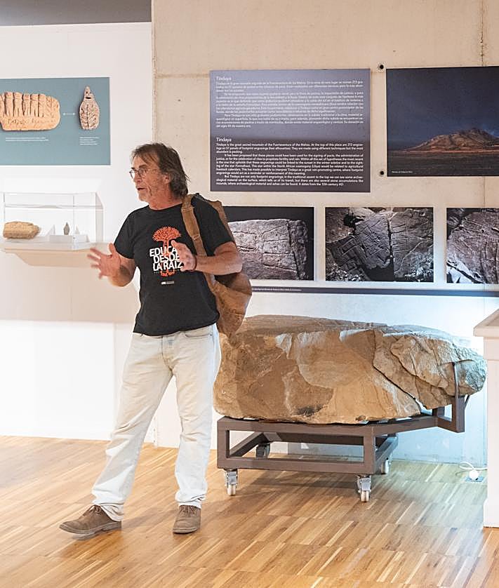 Imagen secundaria 2 - Guillermina, Silverio y Antonio, en el ciclo cultural Entre Vitrinas.