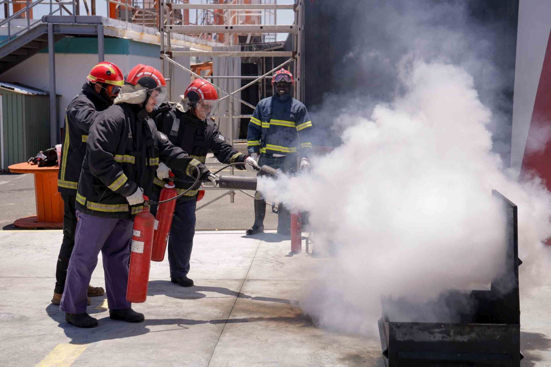 Así son los simulacros de emergencia en el ámbito marítimo