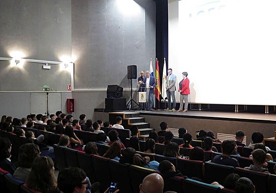 Un momento del acto.