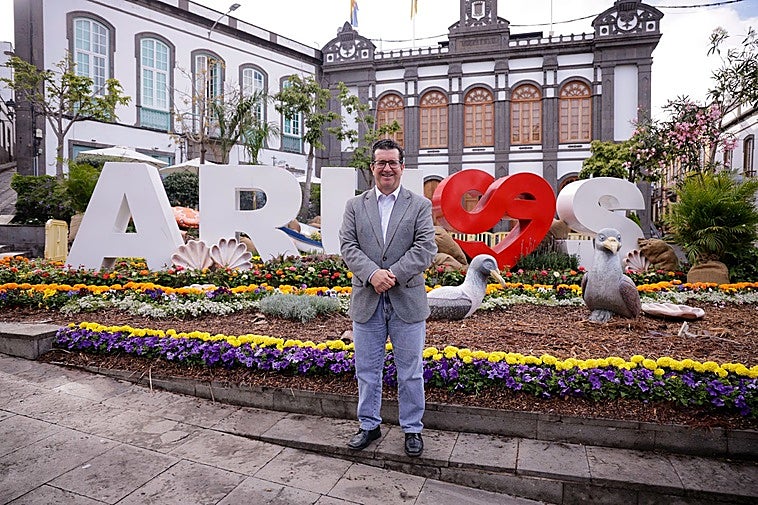 Juan Jesús Facundo, alcalde de Arucas, está entusiasmado con una serie de proyectos que contribuirán al mejor desarrollo del municipio.