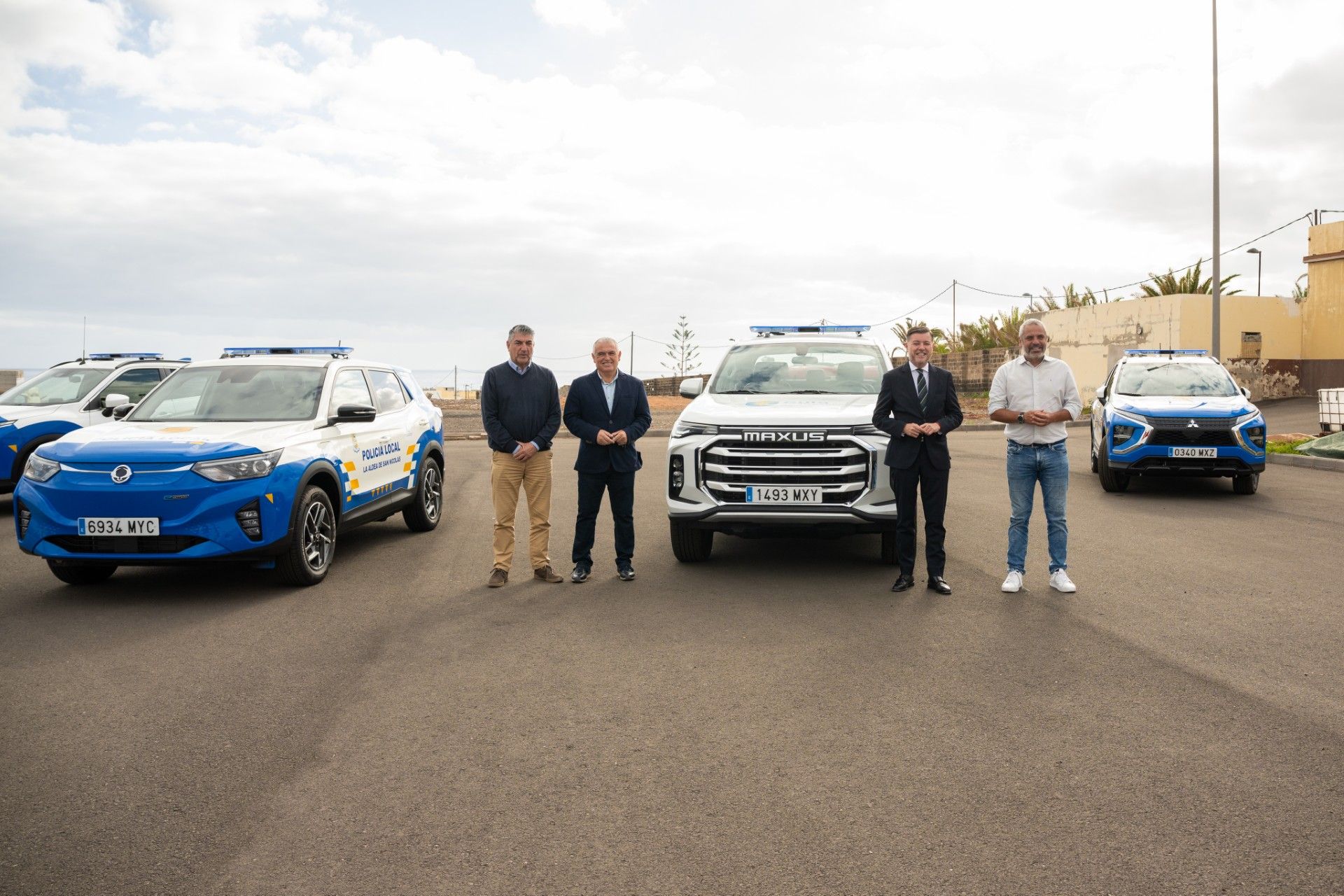 Imagen de la entrega de los vehículos.