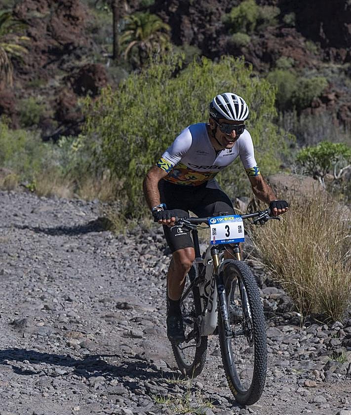 Imagen secundaria 2 - 1.- Blas Rivero. 2.- Hans Becking y Luis ángel Maté ETAPA 1. 3.- Luis Ángel Maté. 