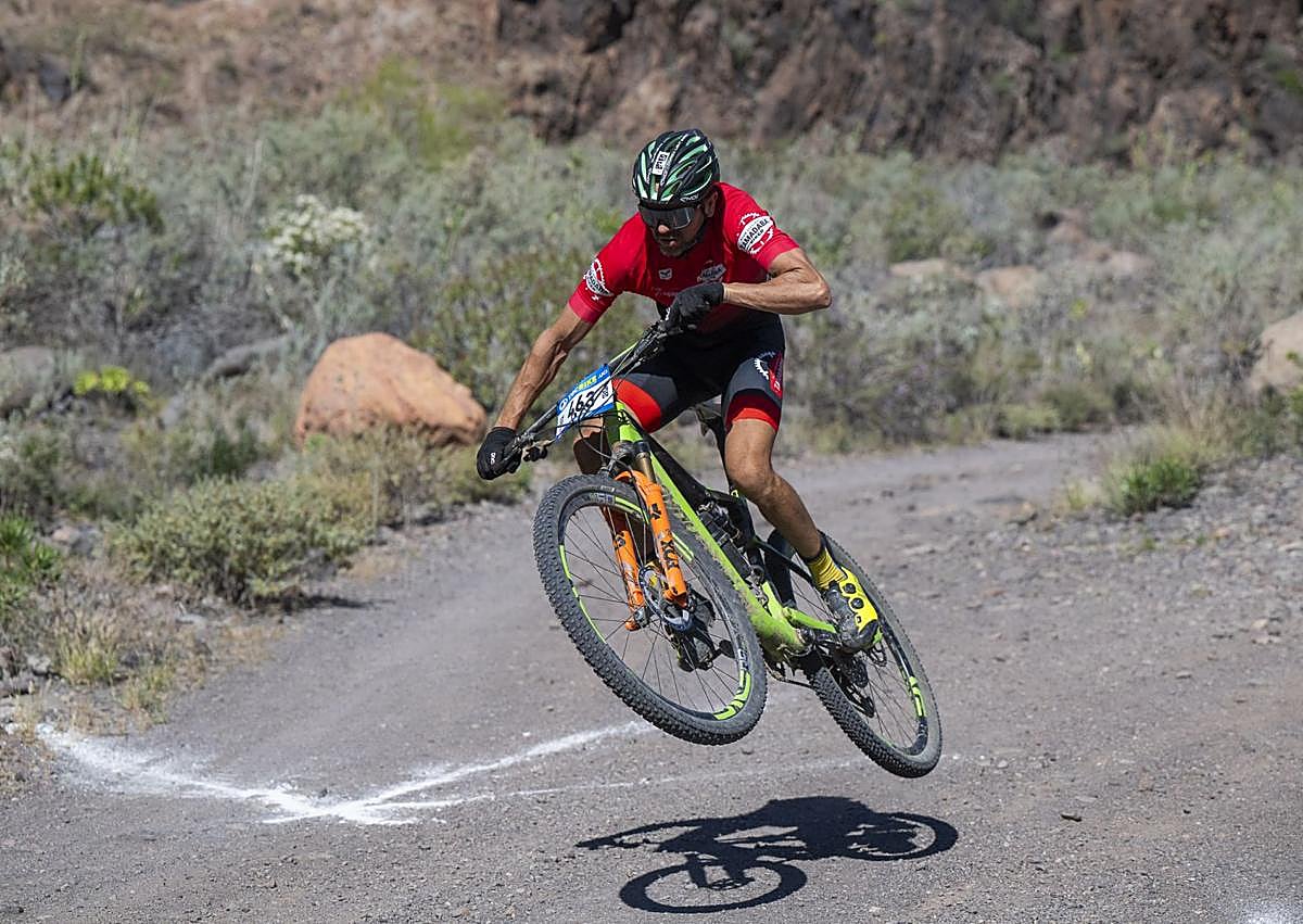 Imagen secundaria 1 - 1.- Manuela Muresan. 2.- Sergio Marrero TGC Bike 2025. 3.- Vanessa Lessa TGC Bike 2025.