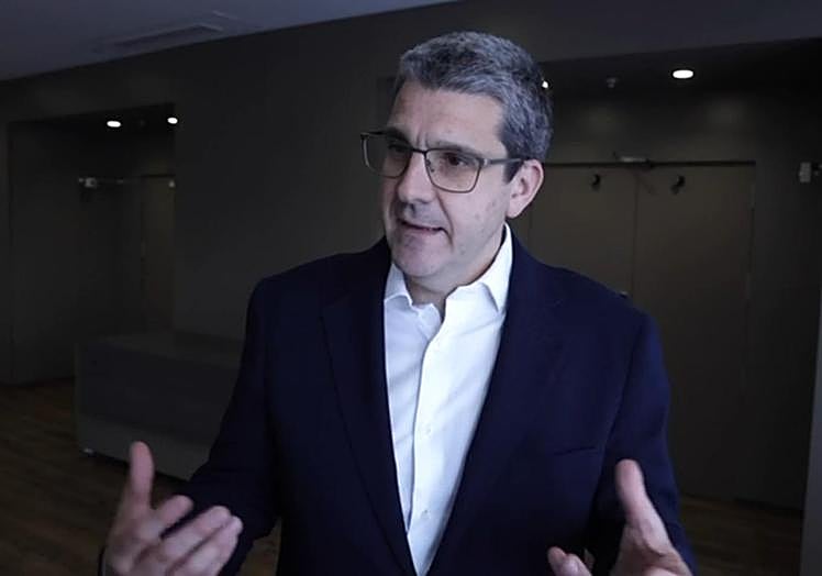 Javier Pagonabarraga Mora, del Hospital de la Santa Creu i Sant Pau de Barcelona.