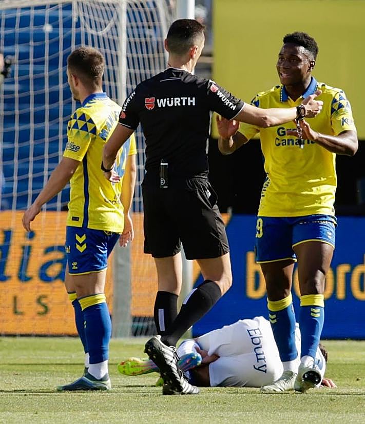 Imagen secundaria 2 - Protestas, incapacidad y derrota