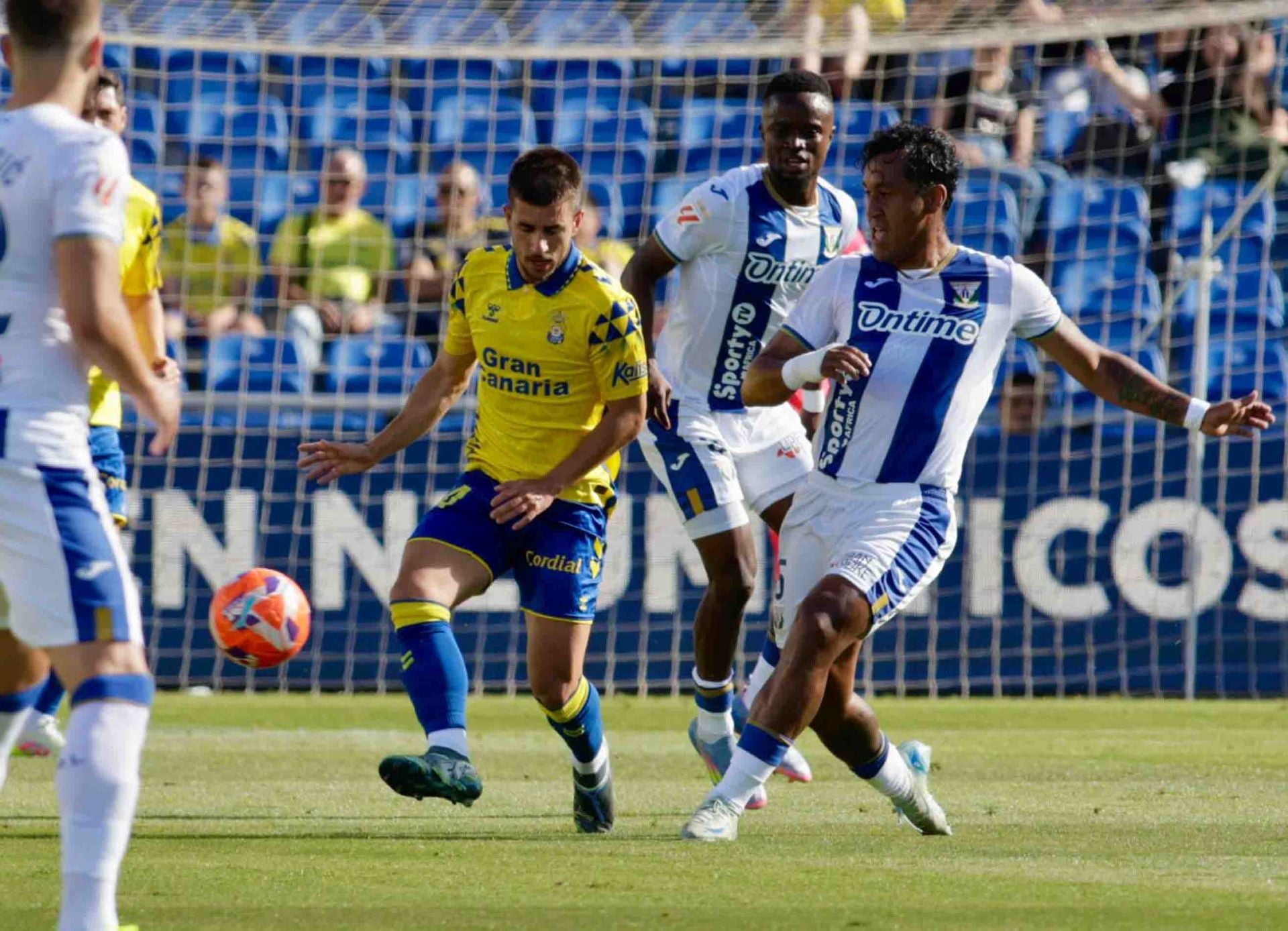 El encuentro de la UD Las Palmas y el CD Leganés, en imágenes