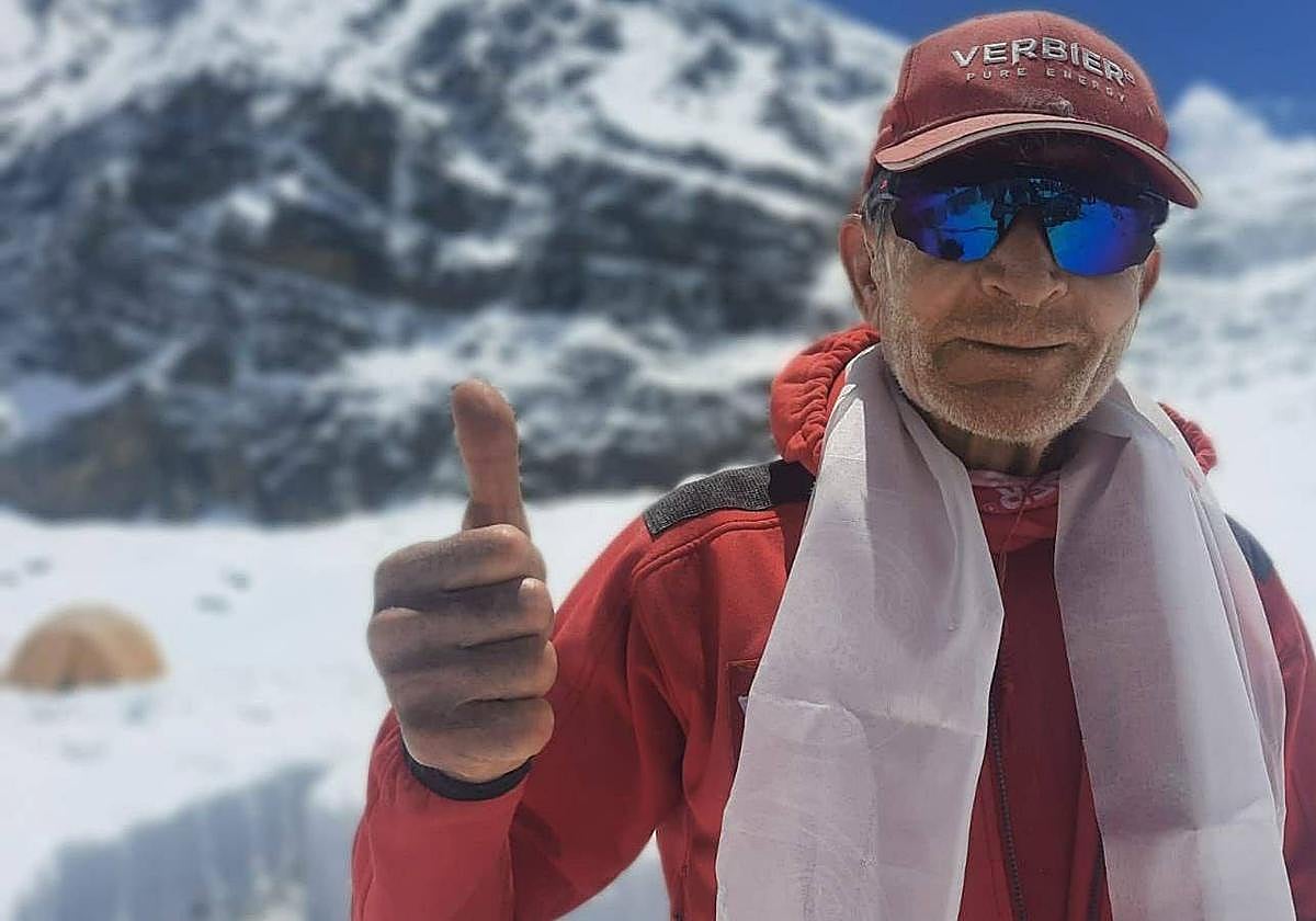 Carlos Soria, en una de sus expediciones.