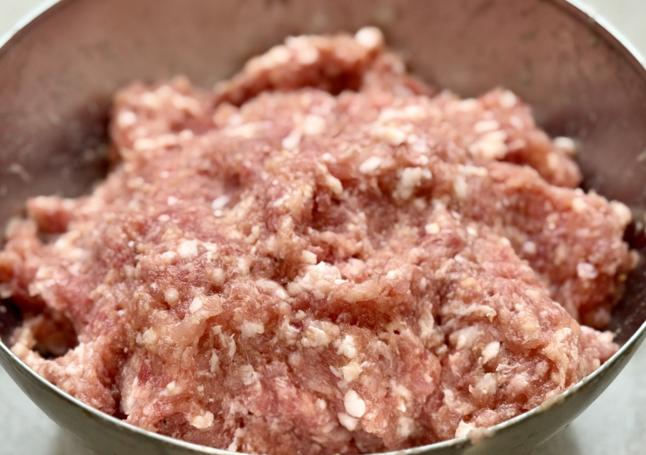 Unimos y amasamos todos los ingredientes
