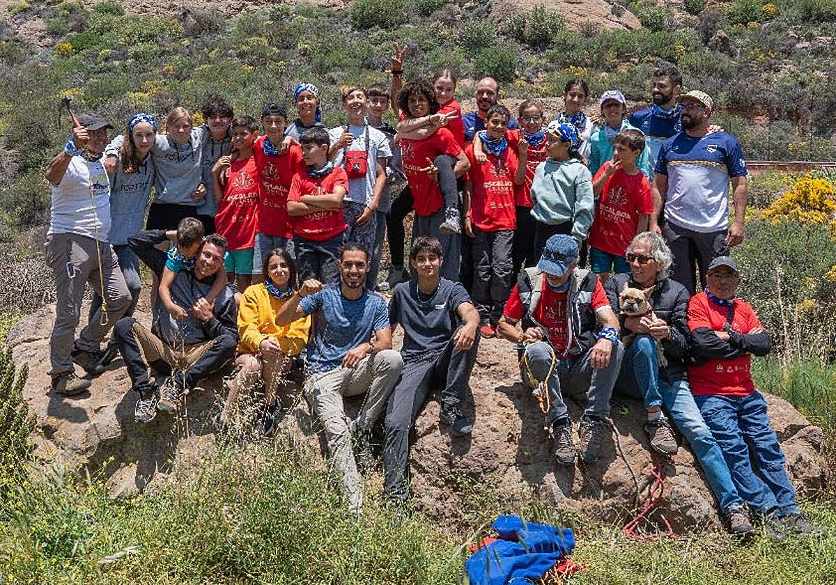 Imagen de escaladores y participantes en este encuentro.