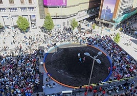 La luchada contó con un ambientazo en la céntrica y madrileña Plaza de Callao.