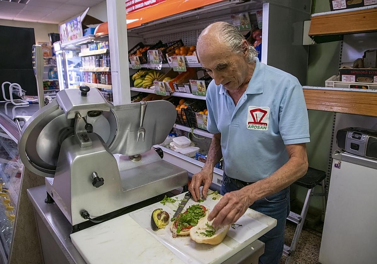 Los bocatas de Andrés y Roque pregonan San Fernando