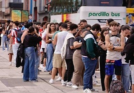 Los fans de Quevedo abarrotan el Paque Santa Catalina