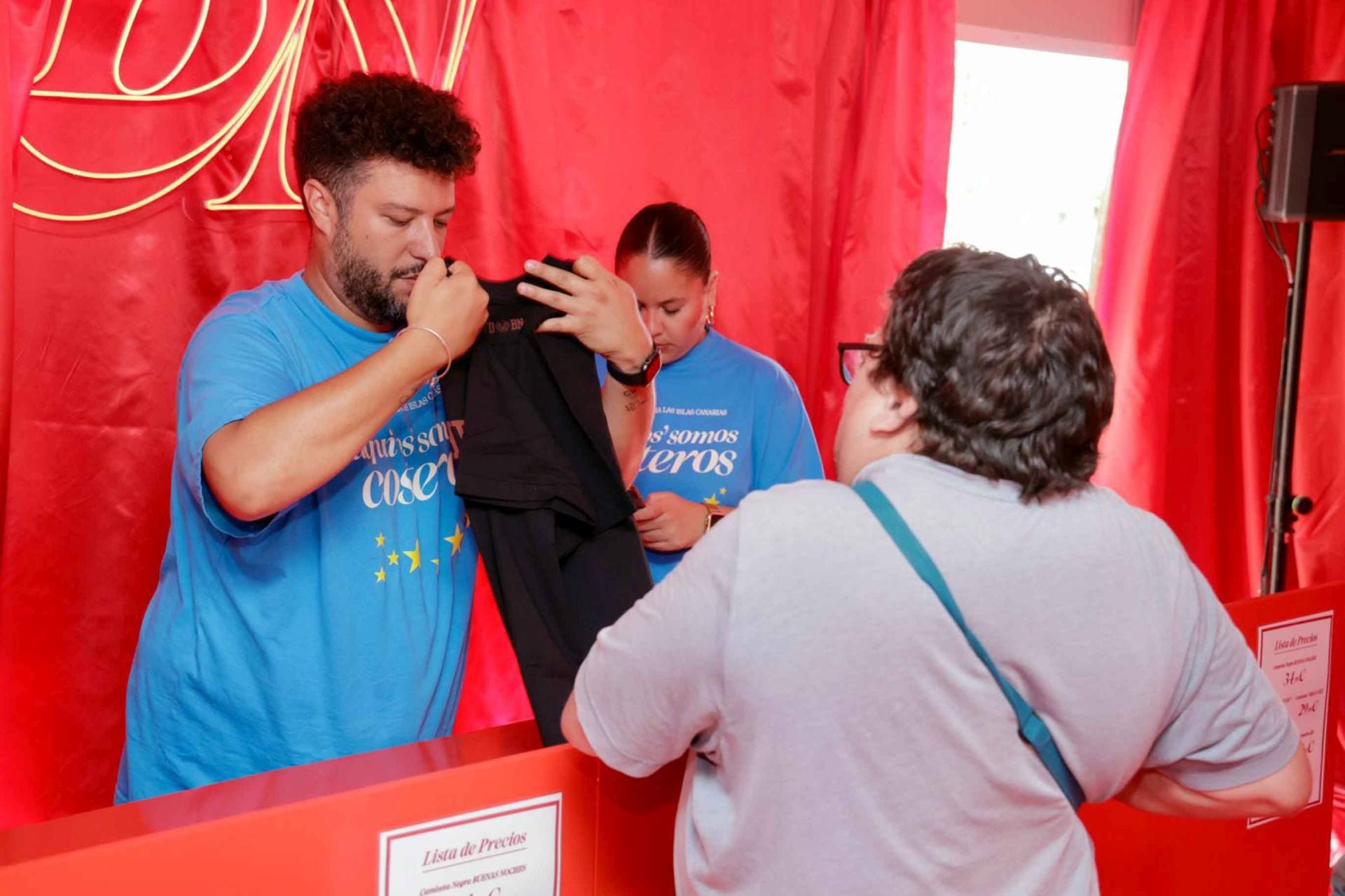 Los fans de Quevedo abarrotan el Paque Santa Catalina