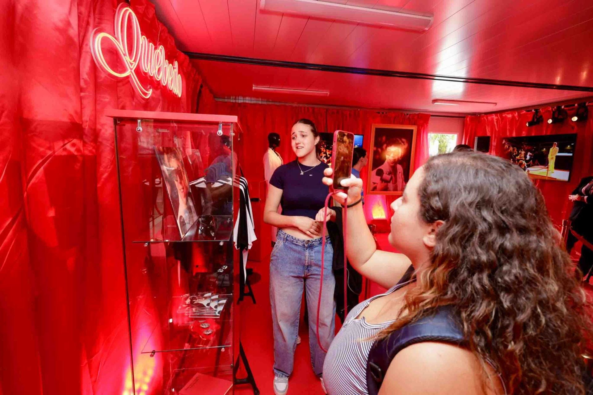 Los fans de Quevedo abarrotan el Paque Santa Catalina