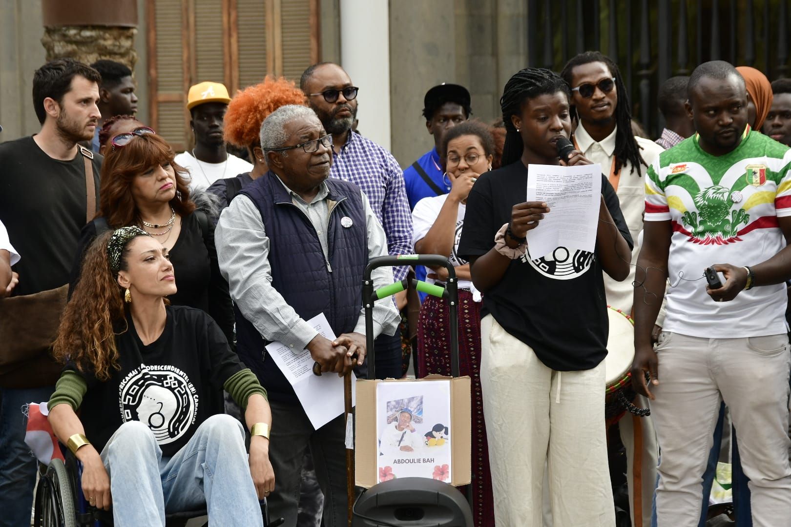 La concentración por la muerte de Abdoulie Bah, abatido en el aeropuerto de Gran Canaria