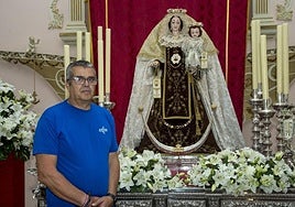 Los pies de la Virgen del Carmen