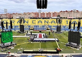Imagen de los preparativos del concierto en el Estadio de Gran Canaria.