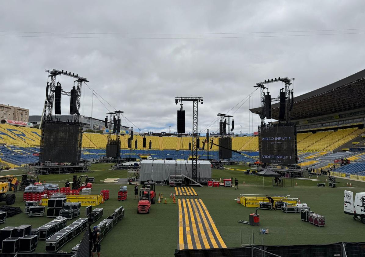 Imagen principal - Concierto de Quevedo en Gran Canaria: ¿a qué hora, cuánto dura, cómo ir vestido?