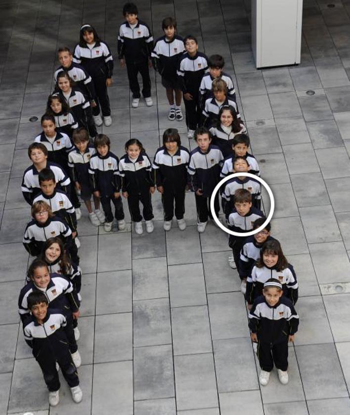Imagen secundaria 2 - Otras imágenes de la visita que Quevedo realizó junto con sus compañeros del Claret.