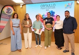Carla Soto, máxima responsable del colectivo Altihay, y los consejeros Rayco León y Marlene Figueroa, entre otros, presentan el festival.