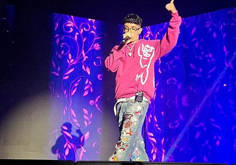 La Pantera abarrota Infecar con más de 3.500 personas y la aparición sorpresa de Quevedo