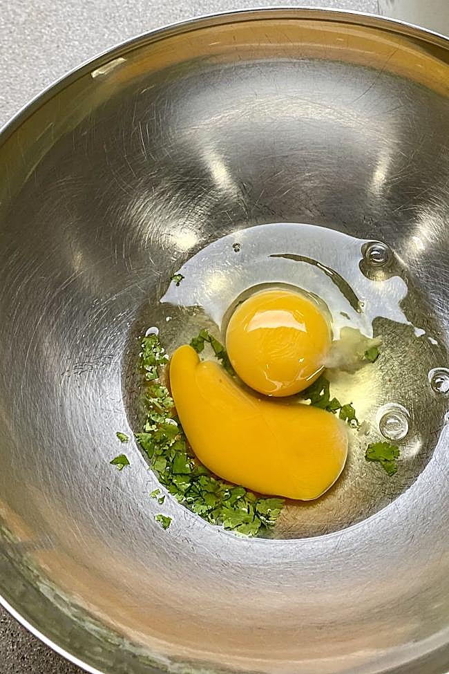 Añadimos los huevos