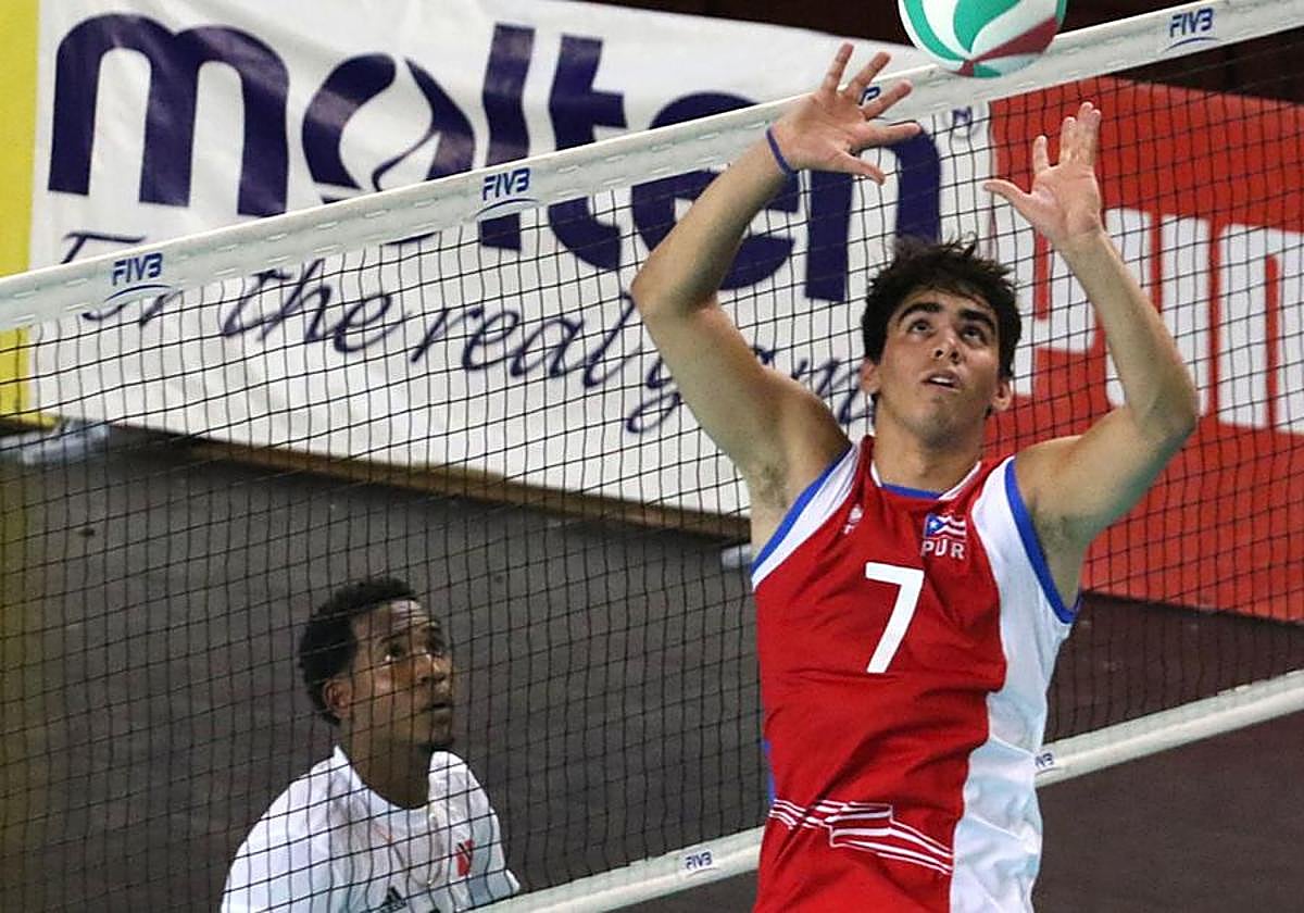 El jugador puertorriqueño, con la selección absoluta de su país.