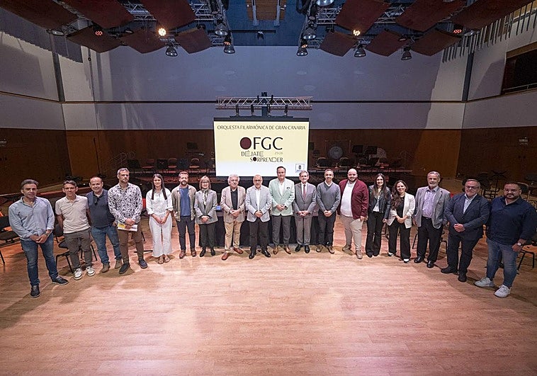 Foto de familia tras la presentación de este martes en la sede de la OFGC.
