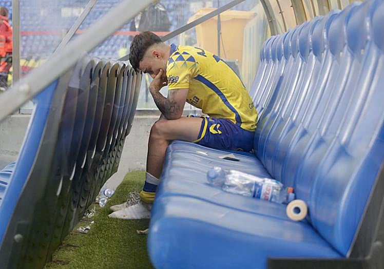 Moleiro, hundido tras el último partido en casa de la temporada recién finalizada.