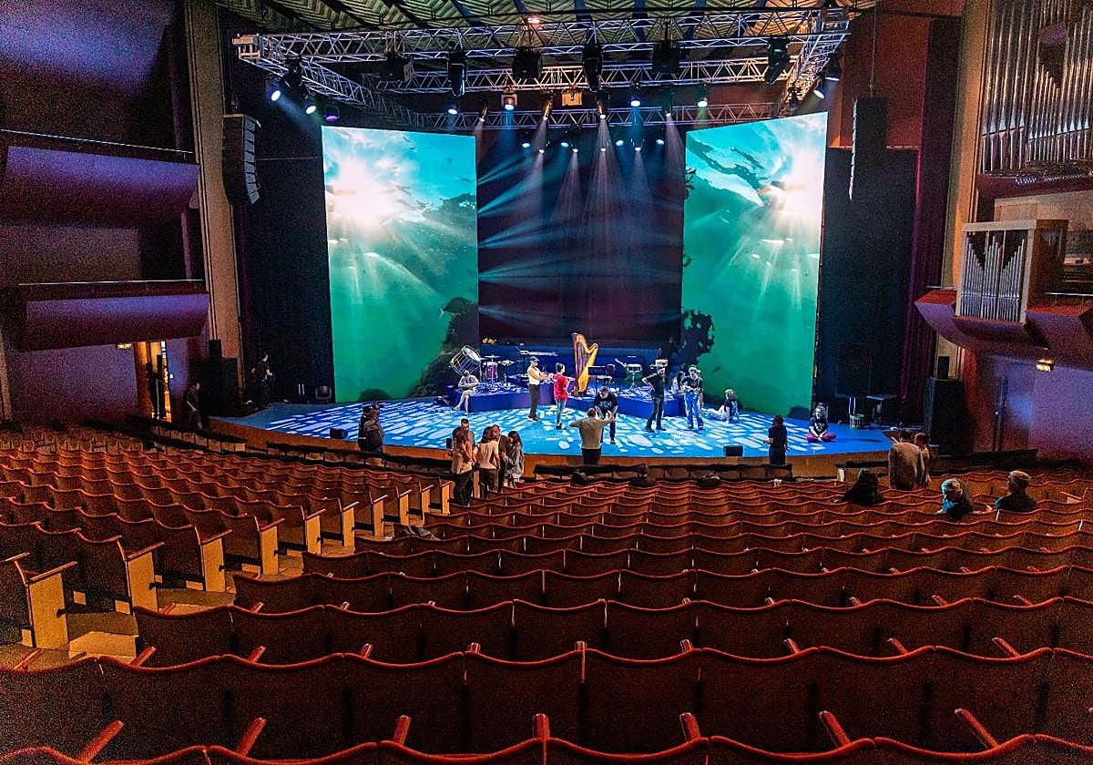 Tradición y modernidad en el acto institucional