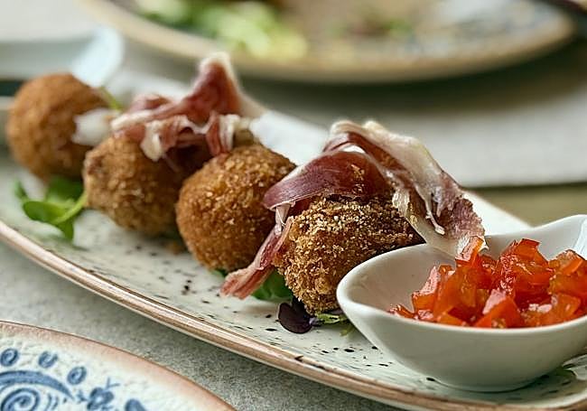 Croquetas de chorizo de Teror y de paletilla de jamón ibérico
