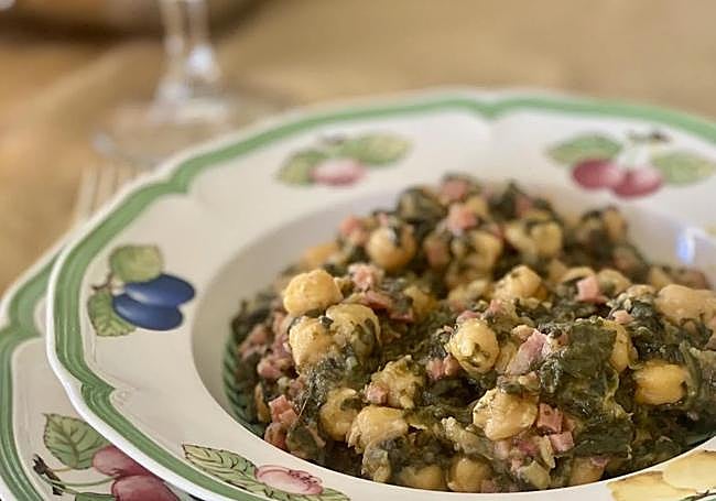 Garbanzos con espinacas como almuerzo de miércoles