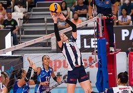 Marina, en un partido con el Alianza de Perú.