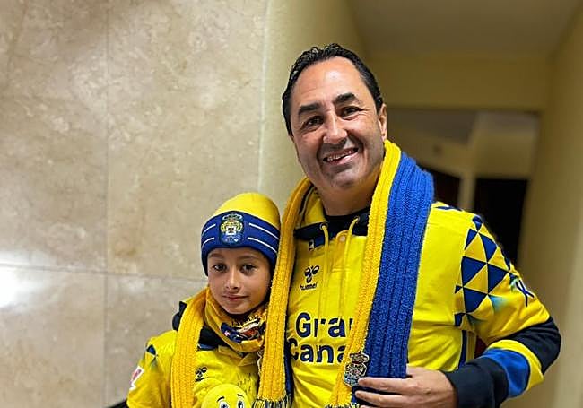 Gustavo Llamas y su hijo Javier, incondicionales siempre.