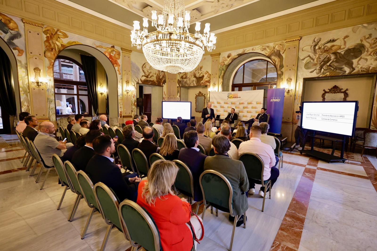 La academia de Gastronomía presenta auditoría de KPMG