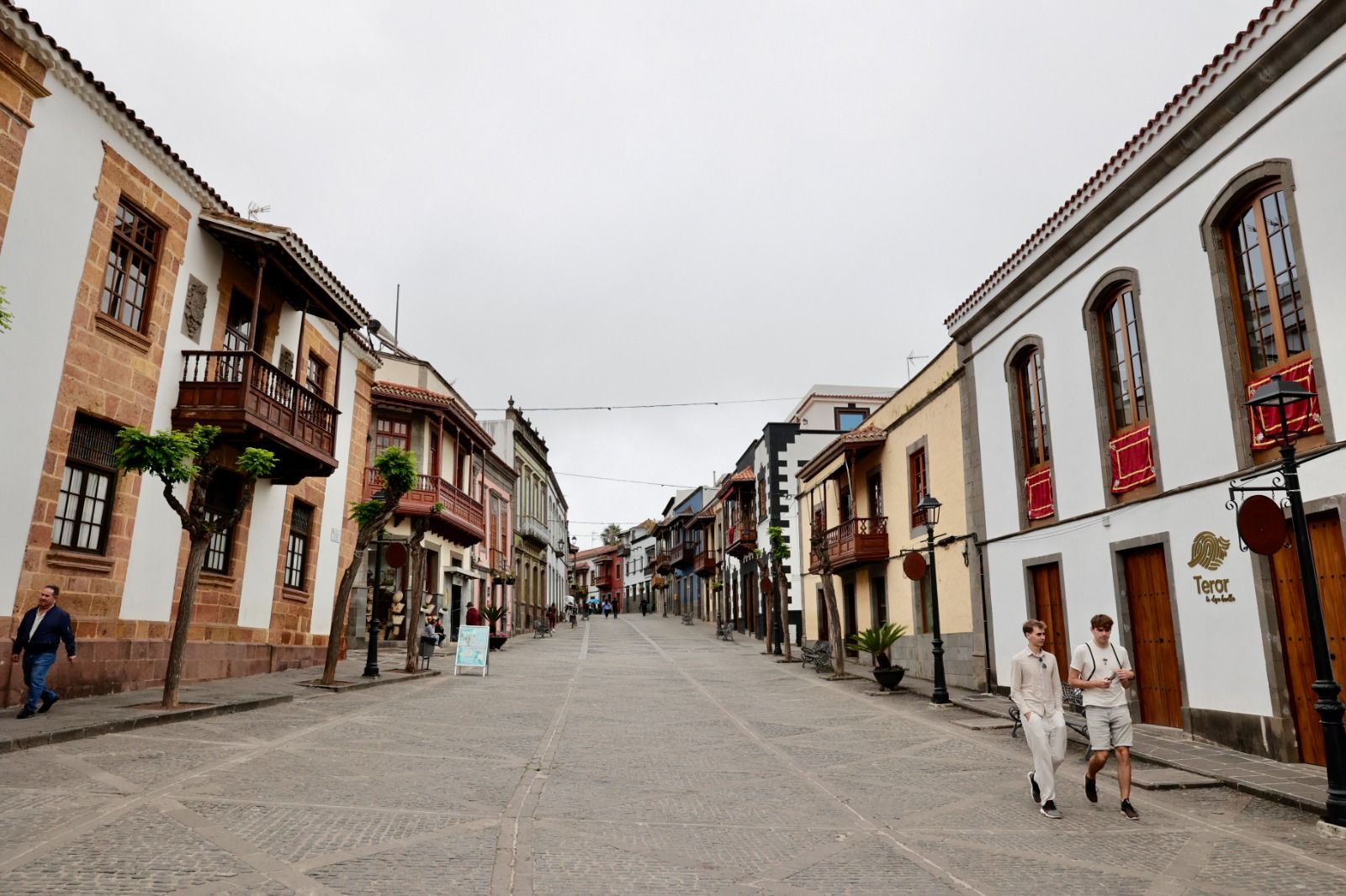 Teror en silencio: La soledad del pueblo sin su Virgen del Pino
