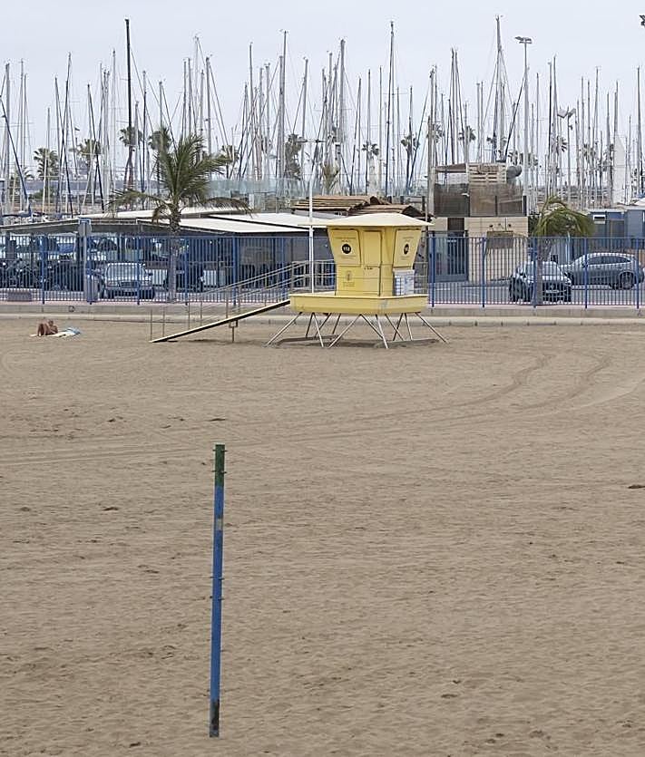 Imagen secundaria 2 - Trabajos en el arenal capitalino.