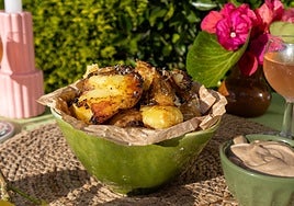 Cómo hacer papas smashed al horno: doradas, fáciles y deliciosas