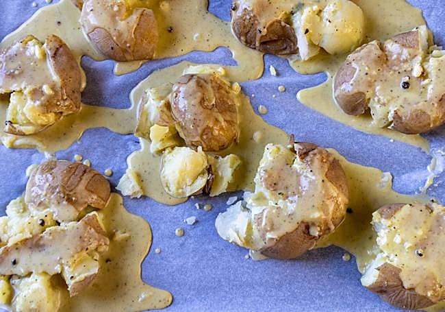 Papas con limón y aove y pimienta