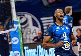 El jugador celebra un punto durante un encuentro con su anterior equipo.