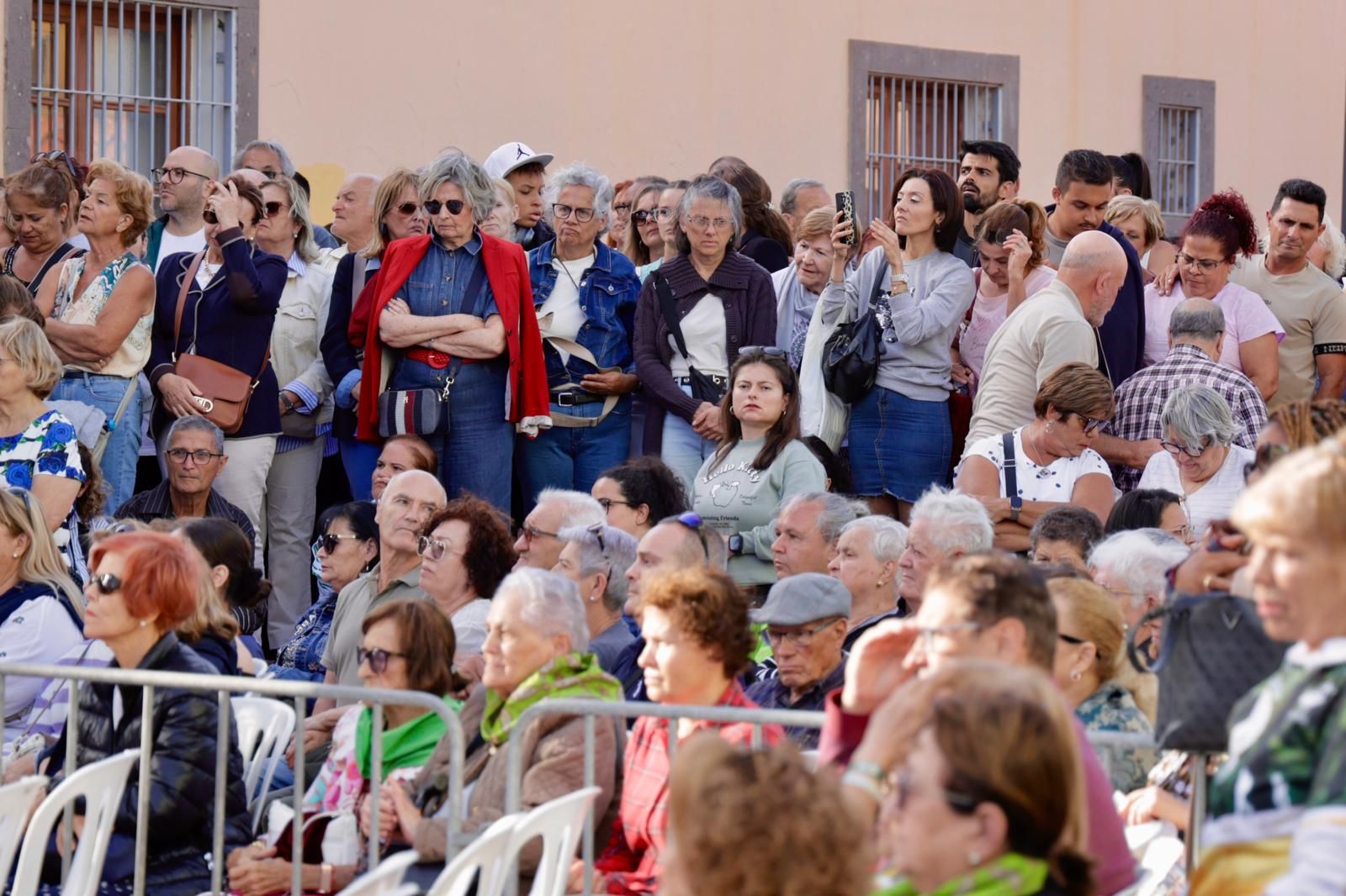 La Virgen del Pino sale a la plaza de San Rafael