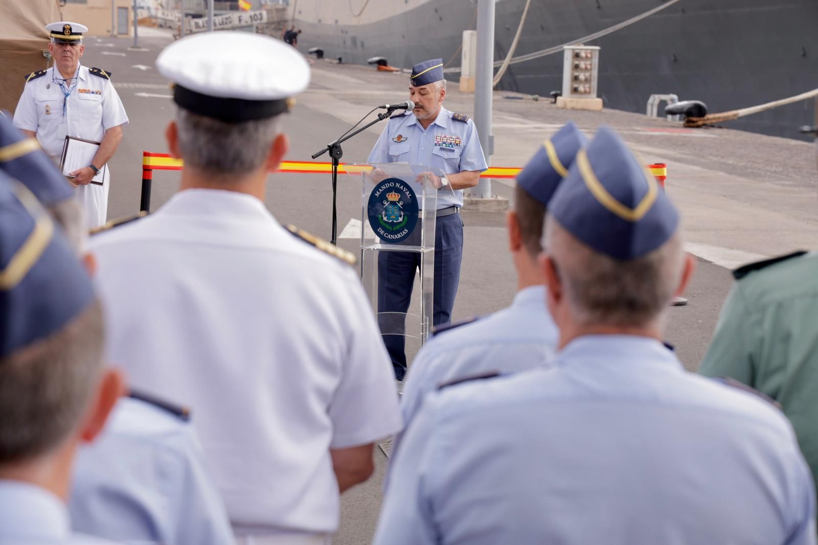 Imágenes de la exposición por los actos del Día de las Fuerzas Armadas en Las Palmas de Gran Canaria