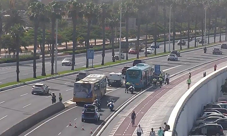 Imagen del accidente en los alrededores del parque Romano, en Las Palmas de Gran Canaria.