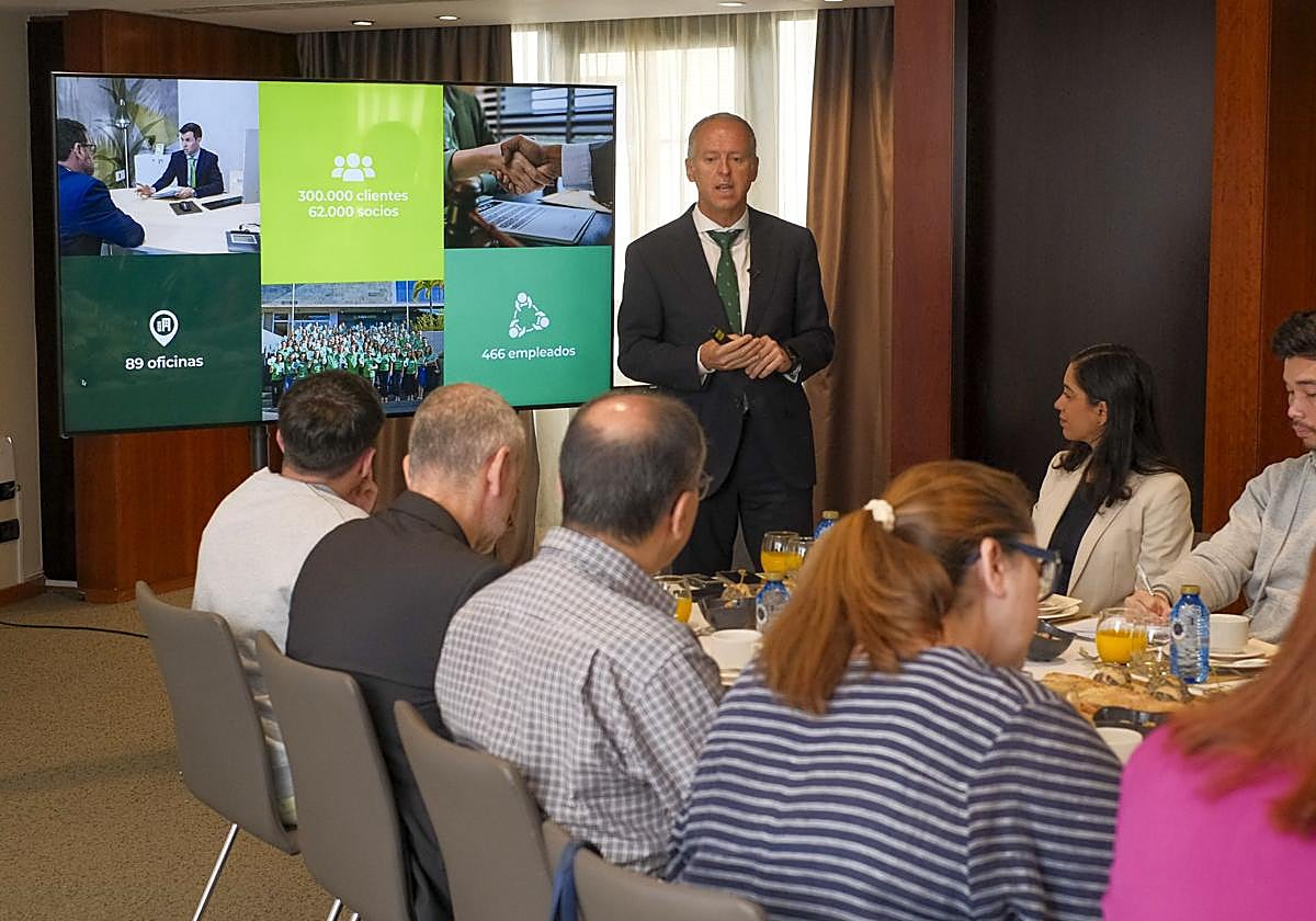 Manuel del Castillo, durante la presentación en la asamblea.