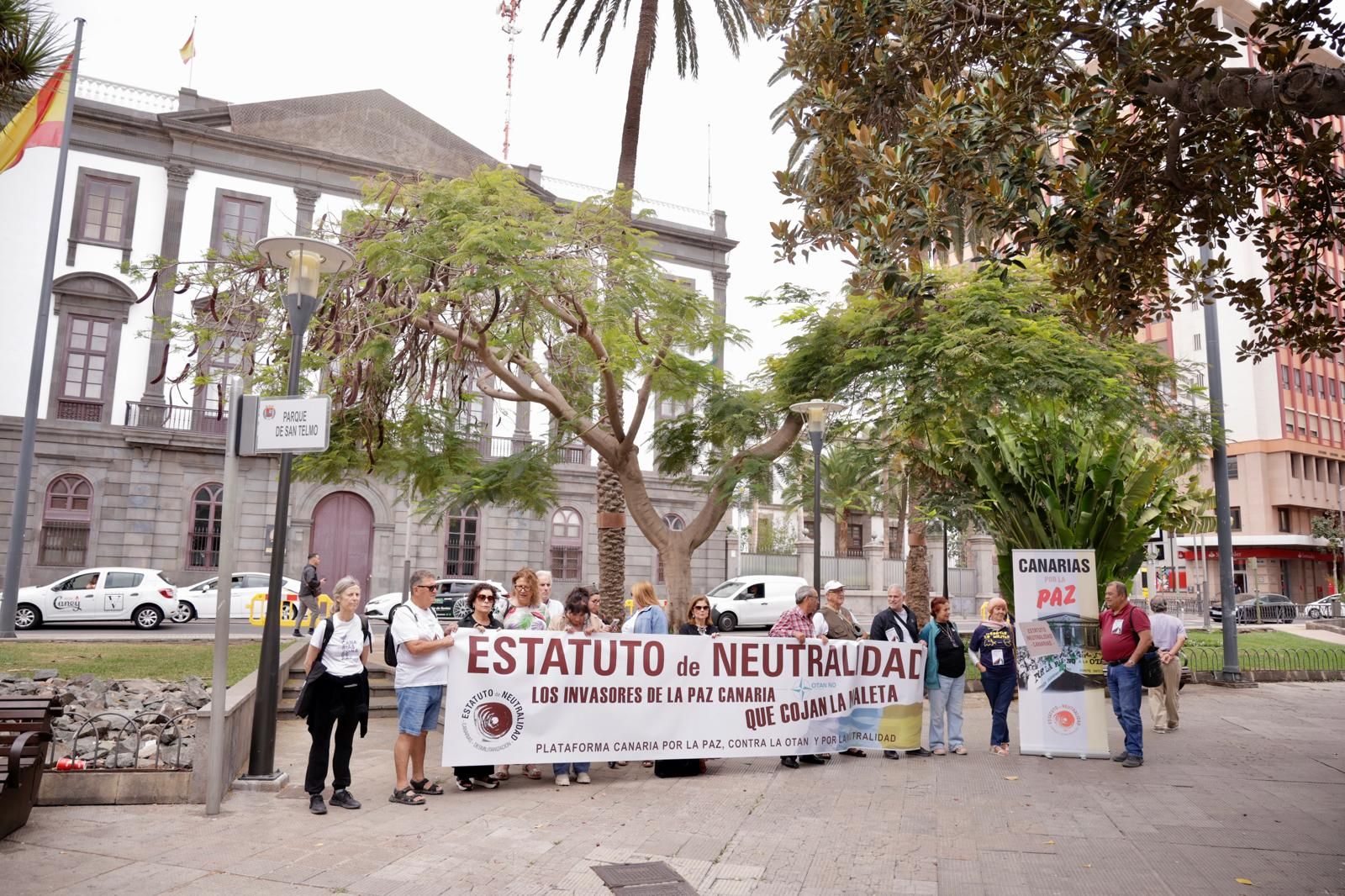 Concentración contra la OTAN en San Telmo