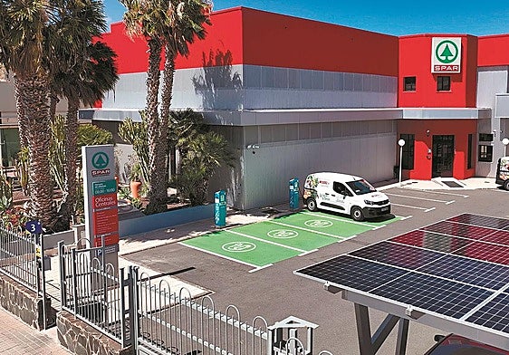 SPAR reduce su huella de carbono con la instalación de energía fotovoltaica.