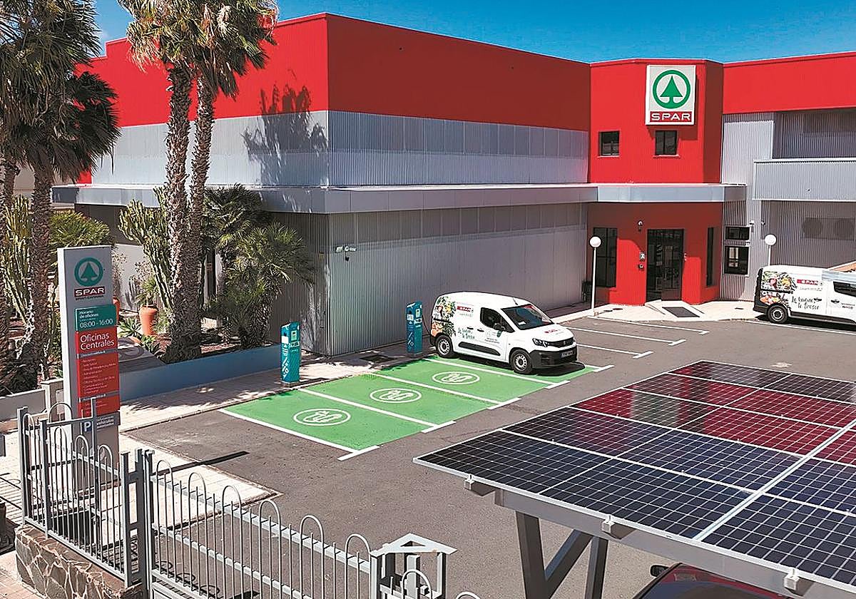 SPAR reduce su huella de carbono con la instalación de energía fotovoltaica.