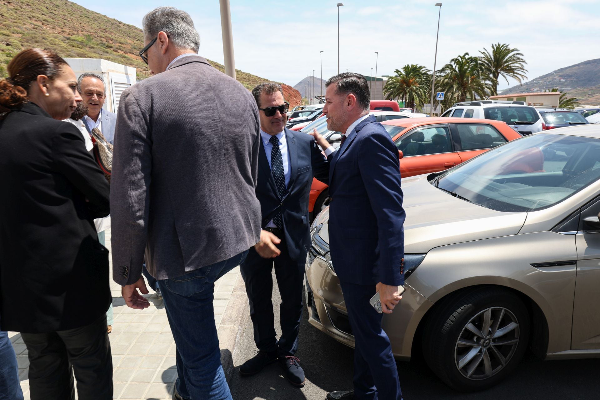 Inauguración de las nuevas instalaciones de la Funeraria La Auxiliadoraen en Gáldar, en imágenes